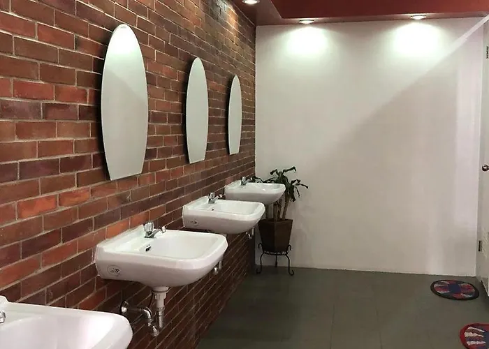 Residencia Skya Hostel *